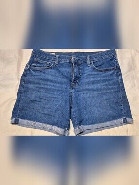 GAP 5" Mid-rise Shorts